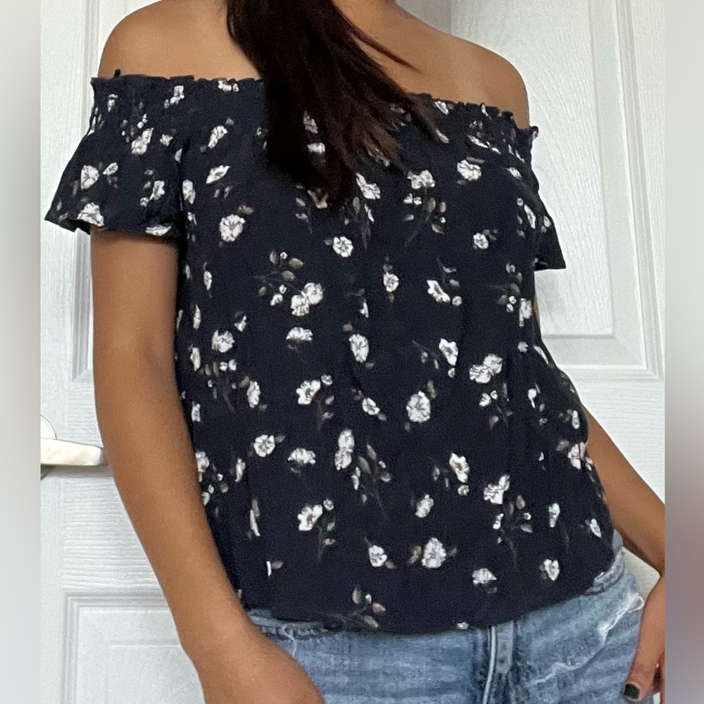 Garage Floral Off-Shoulder Blouse- US XS